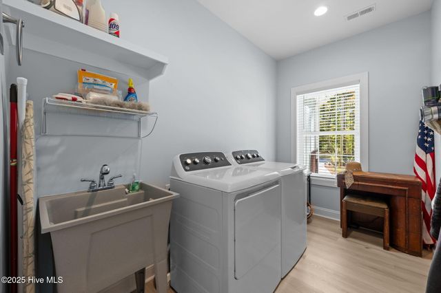 1403 Seafarer Drive, Oriental, NC 28571