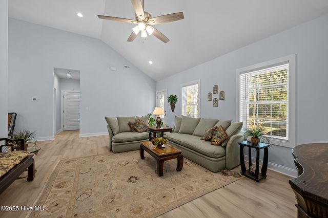 1403 Seafarer Drive, Oriental, NC 28571