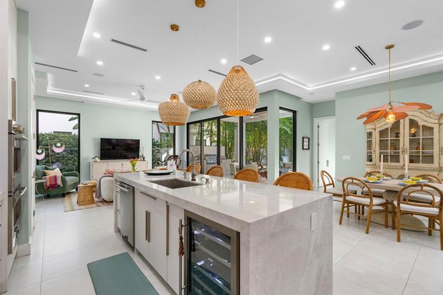 764 Lake Trail, Delray Beach, FL 33483