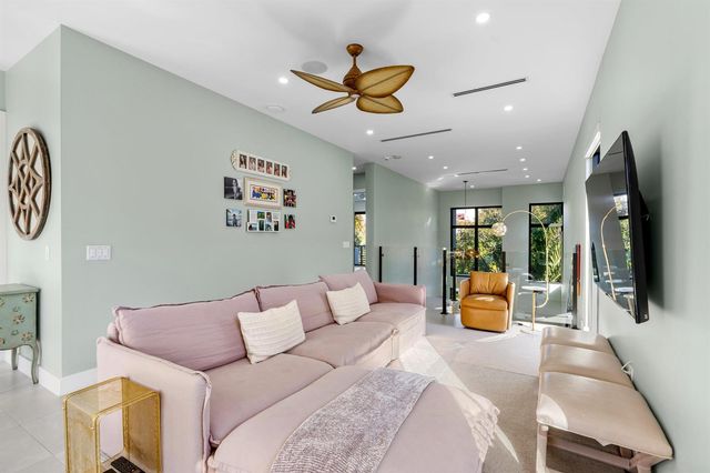 764 Lake Trail, Delray Beach, FL 33483