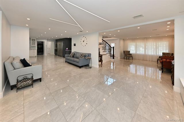 1 Miriam Lane, Monsey, NY 10952