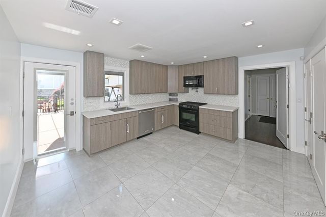 1 Miriam Lane, Monsey, NY 10952