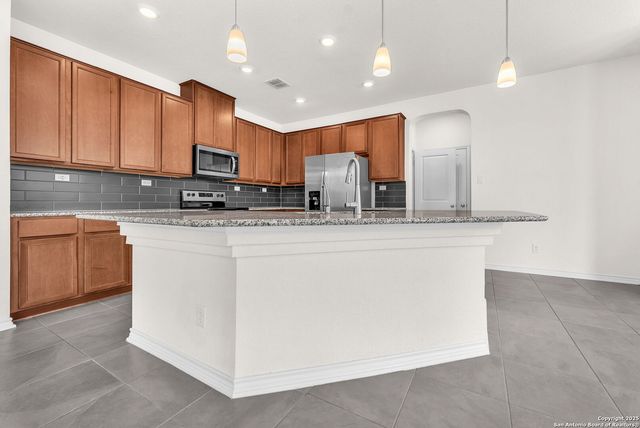 412 Deer Crest Dr, New Braunfels, TX 78130