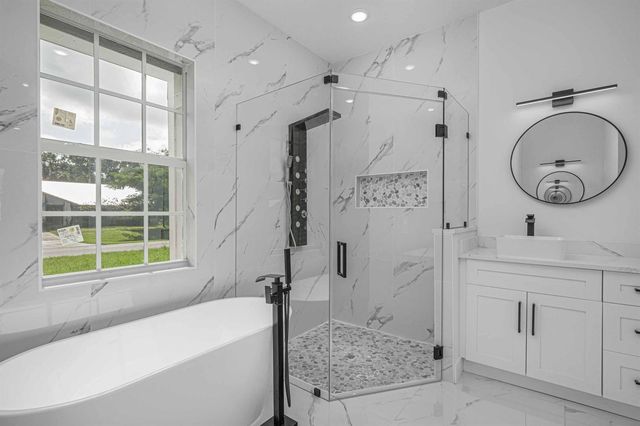 1915 SW GLENCO Street, Port St. Lucie, FL 34953