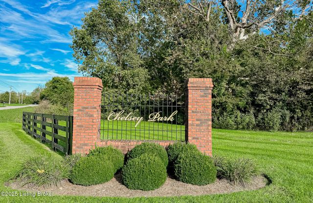 28 Chelsey Park Dr, Fisherville, KY 40023