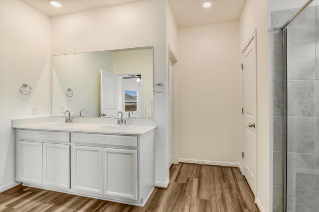202 Grasslands TRL, Hutto, TX 78634