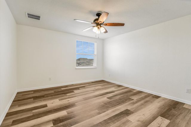 202 Grasslands TRL, Hutto, TX 78634
