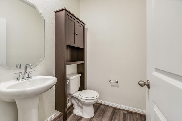 202 Grasslands TRL, Hutto, TX 78634
