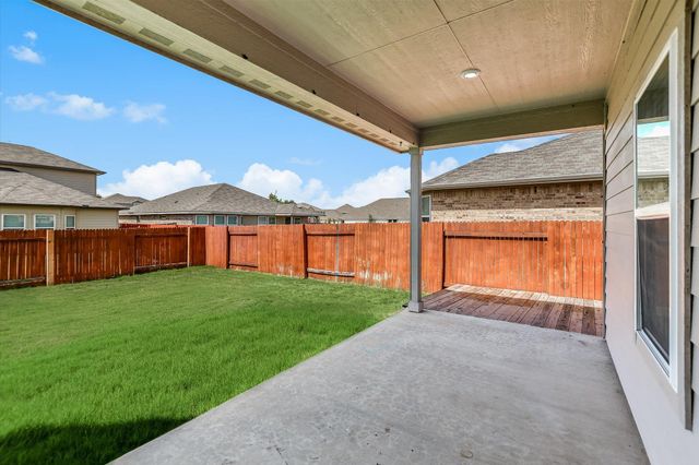 202 Grasslands TRL, Hutto, TX 78634