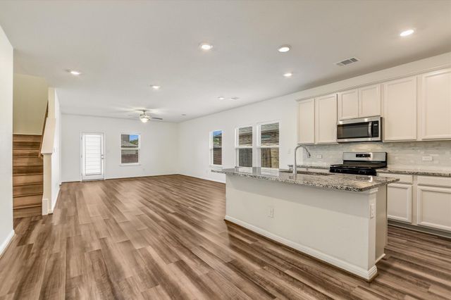 202 Grasslands TRL, Hutto, TX 78634