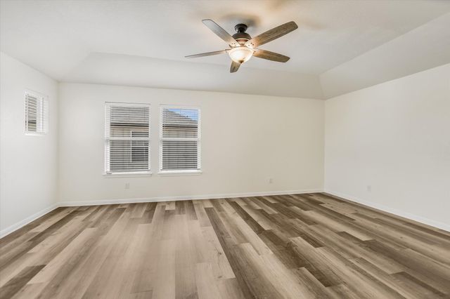 202 Grasslands TRL, Hutto, TX 78634