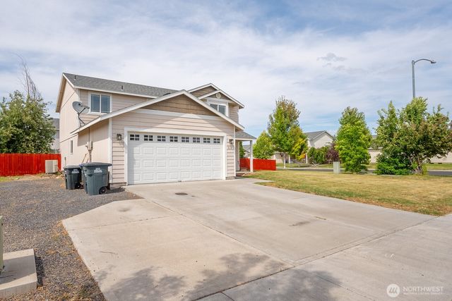 510 Trout Avenue NE, Moses Lake, WA 98837