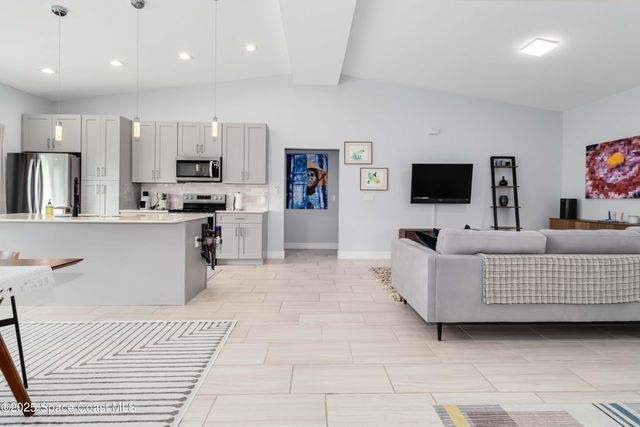 2840 Fontainebleau Avenue SE, Palm Bay, FL 32909