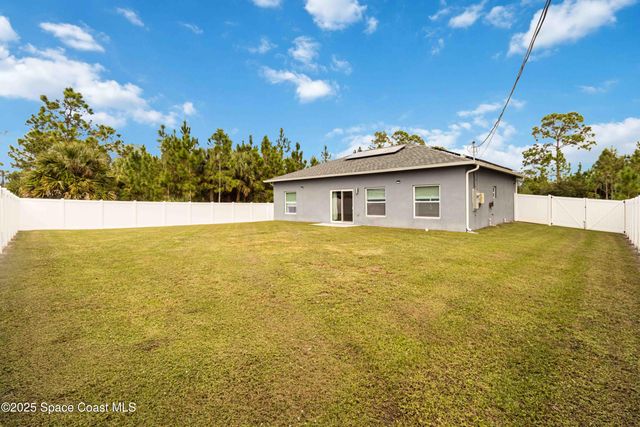 2840 Fontainebleau Avenue SE, Palm Bay, FL 32909