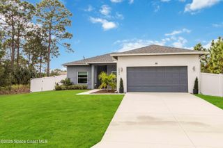 2840 Fontainebleau Avenue SE, Palm Bay, FL 32909