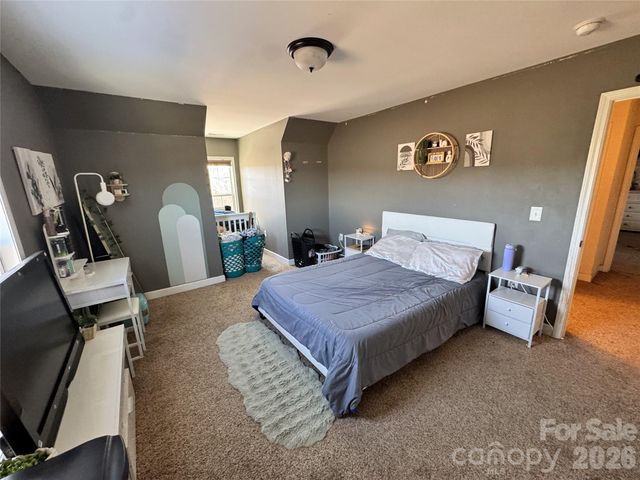 4913 Celia Creek Road, Lenoir, NC 28645