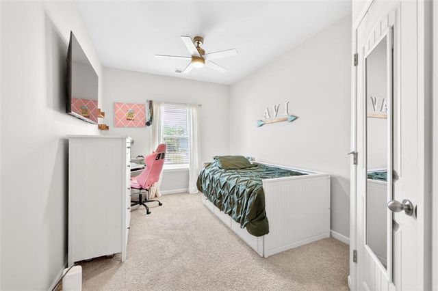 321 Eagles Bluff Way, Hoschton, GA 30548