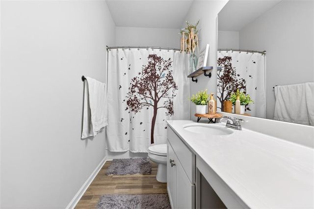 321 Eagles Bluff Way, Hoschton, GA 30548