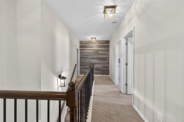 321 Eagles Bluff Way, Hoschton, GA 30548