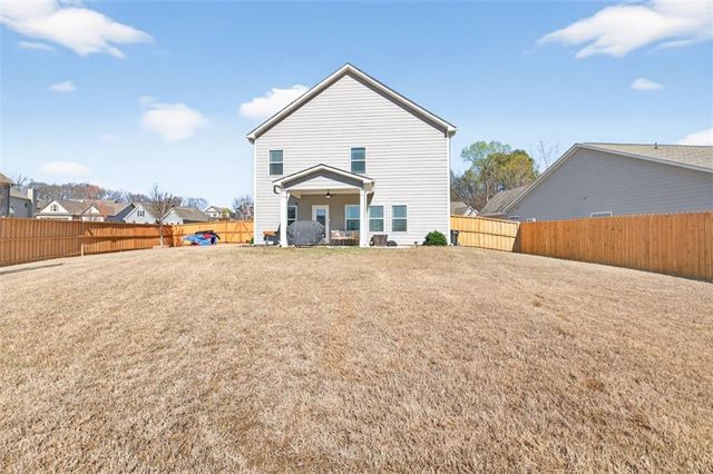 321 Eagles Bluff Way, Hoschton, GA 30548