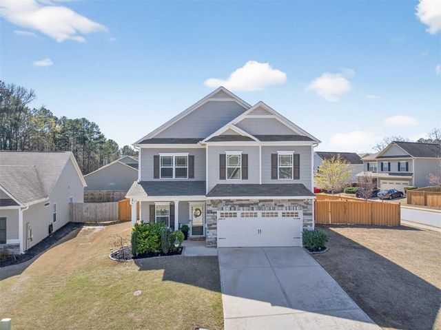 321 Eagles Bluff Way, Hoschton, GA 30548