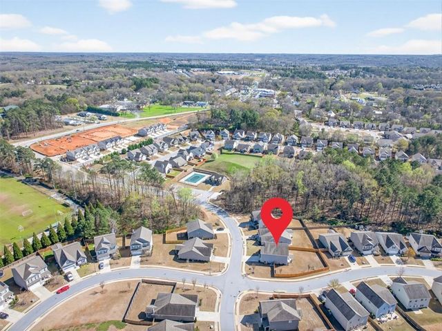 321 Eagles Bluff Way, Hoschton, GA 30548