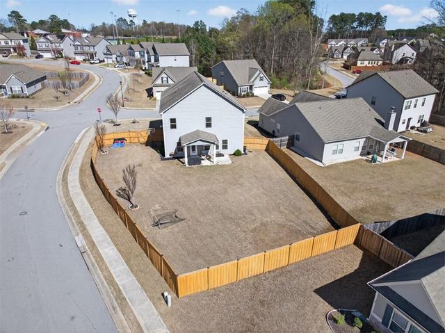 321 Eagles Bluff Way, Hoschton, GA 30548