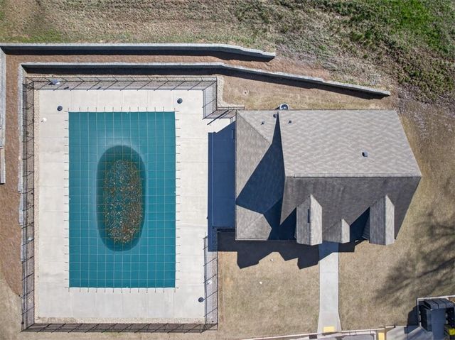 321 Eagles Bluff Way, Hoschton, GA 30548