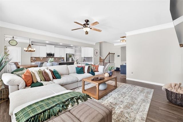 321 Eagles Bluff Way, Hoschton, GA 30548