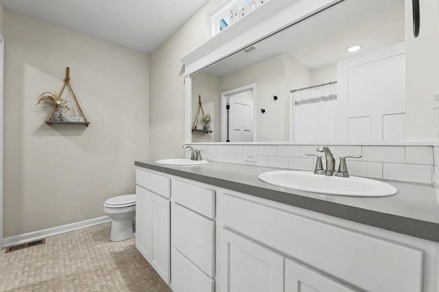 1617 N Thoroughbred St, Wichita, KS 67235