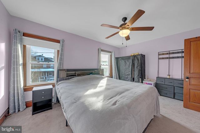 619 JUNIPER ST, Quakertown, PA 18951