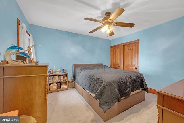 619 JUNIPER ST, Quakertown, PA 18951