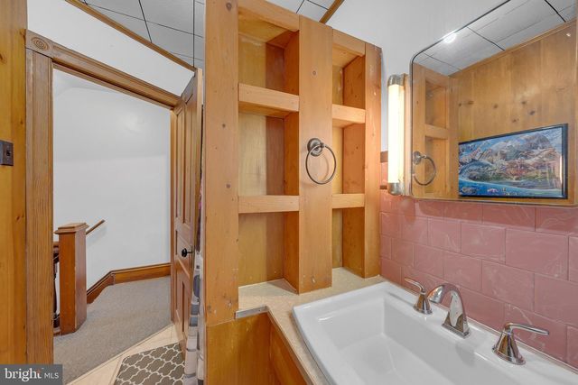 619 JUNIPER ST, Quakertown, PA 18951