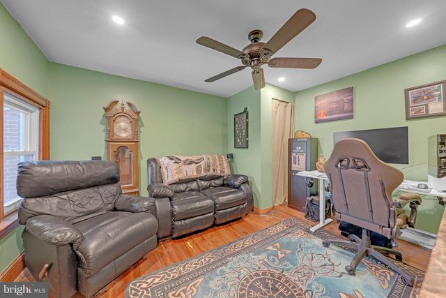 619 JUNIPER ST, Quakertown, PA 18951