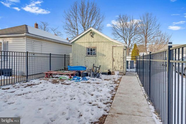 619 JUNIPER ST, Quakertown, PA 18951