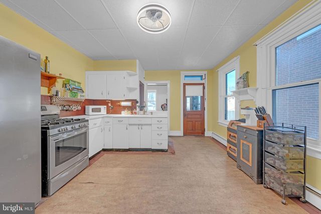 619 JUNIPER ST, Quakertown, PA 18951