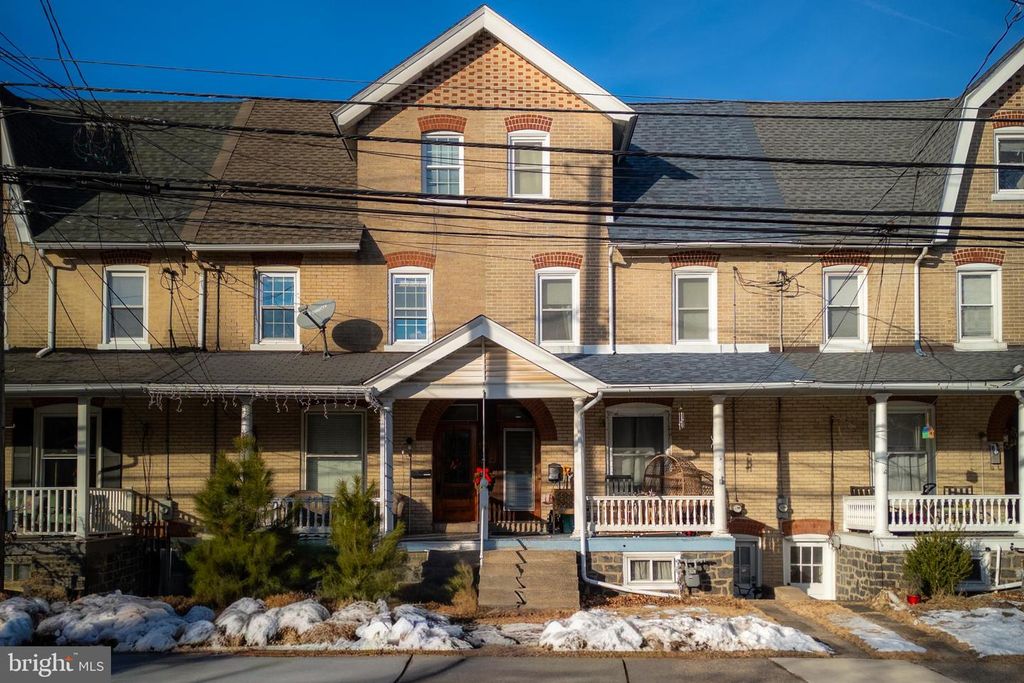 619 JUNIPER ST, Quakertown, PA 18951