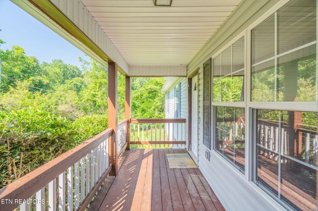 1041 SW Spring Drive, Knoxville, TN 37920