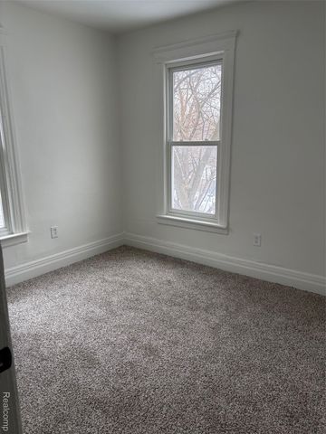 242 E Euclid Street, Detroit, MI 48202