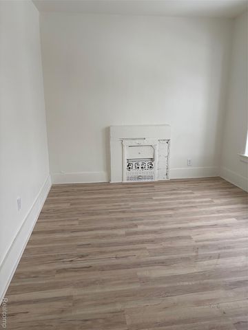 242 E Euclid Street, Detroit, MI 48202