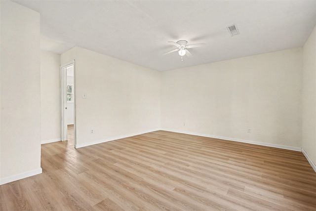 1042 Darwood Avenue, Kalamazoo, MI 49004