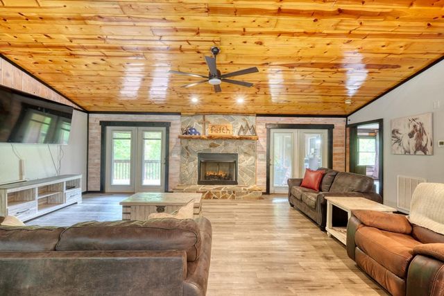 277 Clay Durrett Road, Murphy, NC 28906
