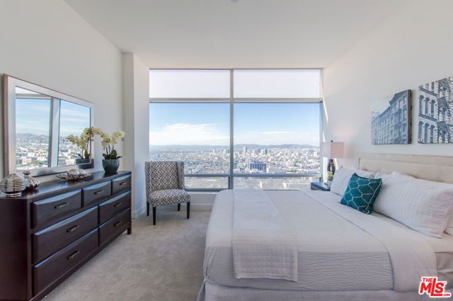 900 W Olympic Boulevard 31F, Los Angeles, CA 90015