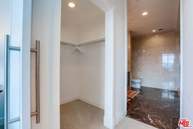 900 W Olympic Boulevard 31F, Los Angeles, CA 90015