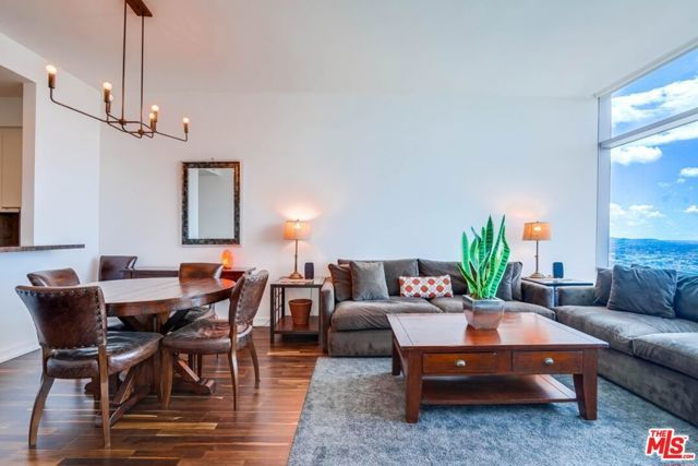 900 W Olympic Boulevard 31F, Los Angeles, CA 90015