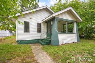 687 Leonard Avenue, Muskegon, MI 49442