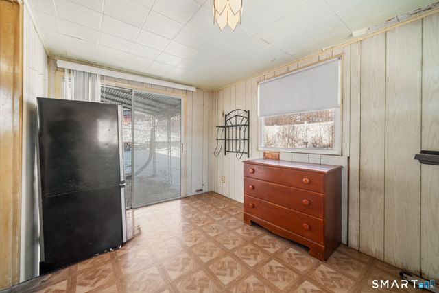 17 Morningstar Drive, Seymour, CT 06483