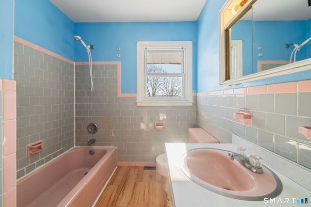 17 Morningstar Drive, Seymour, CT 06483