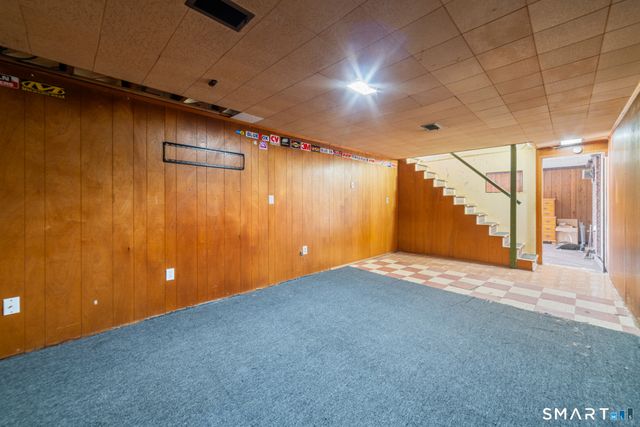 17 Morningstar Drive, Seymour, CT 06483