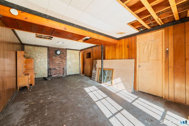 17 Morningstar Drive, Seymour, CT 06483